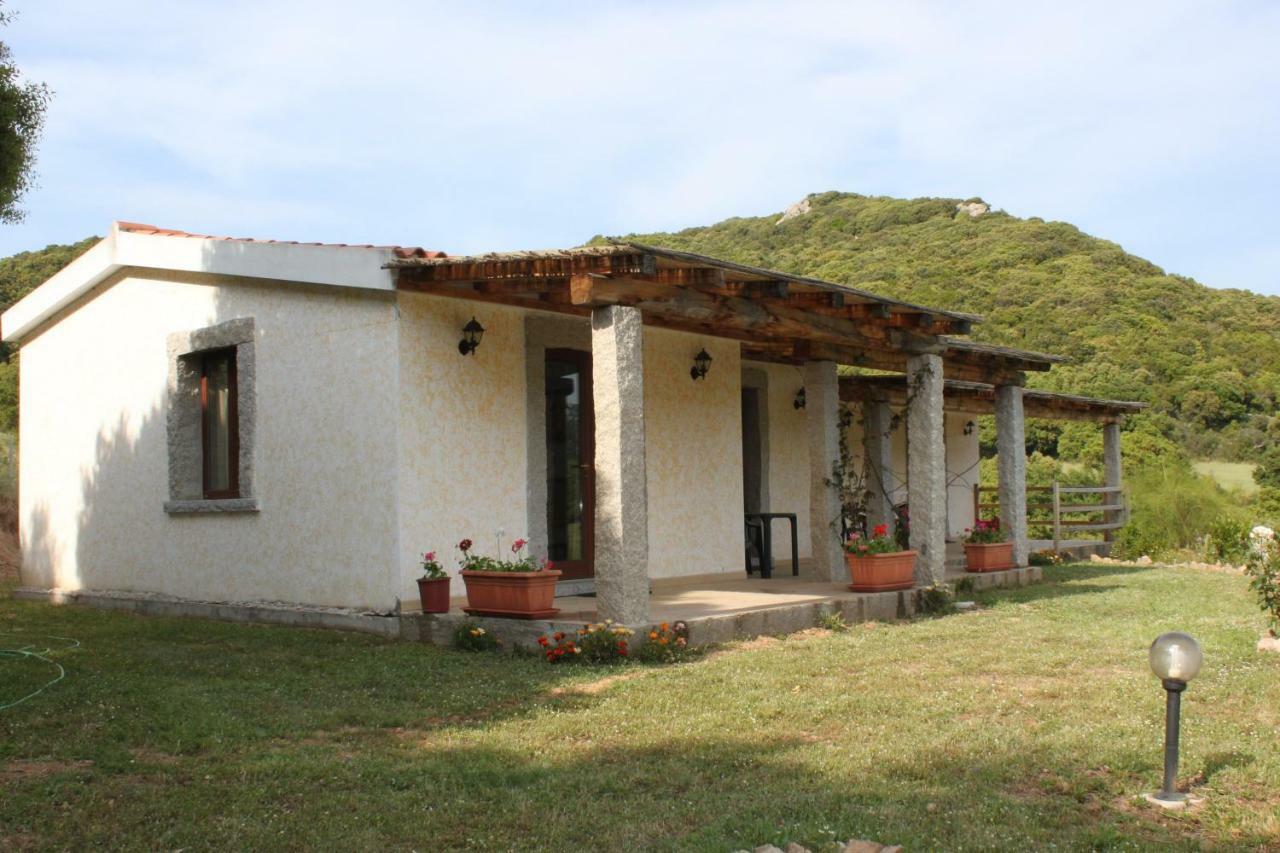 La Puntaccina Vila Aglientu Exterior foto